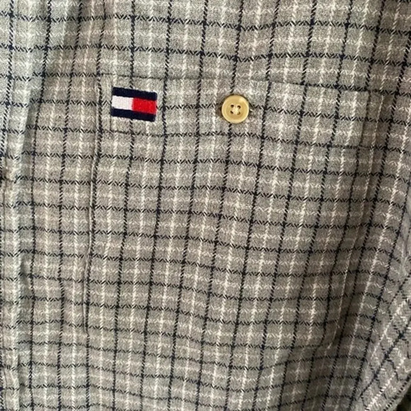 Tommy Hilfiger Gray Plaid Button Down Size Large - Picture 5 of 6